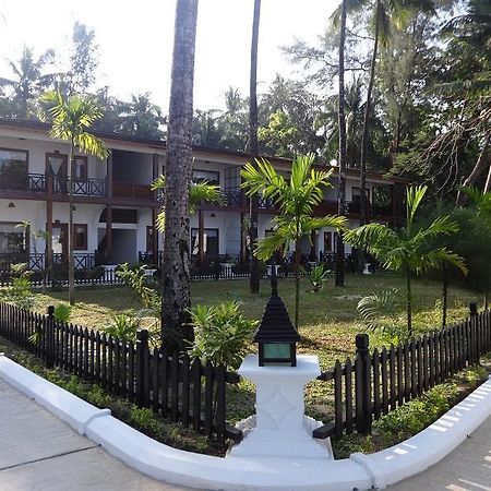 Hotel Ace Ngapali Beach ภายนอก รูปภาพ