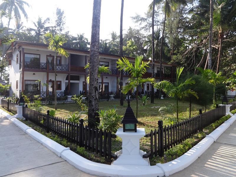 Hotel Ace Ngapali Beach ภายนอก รูปภาพ